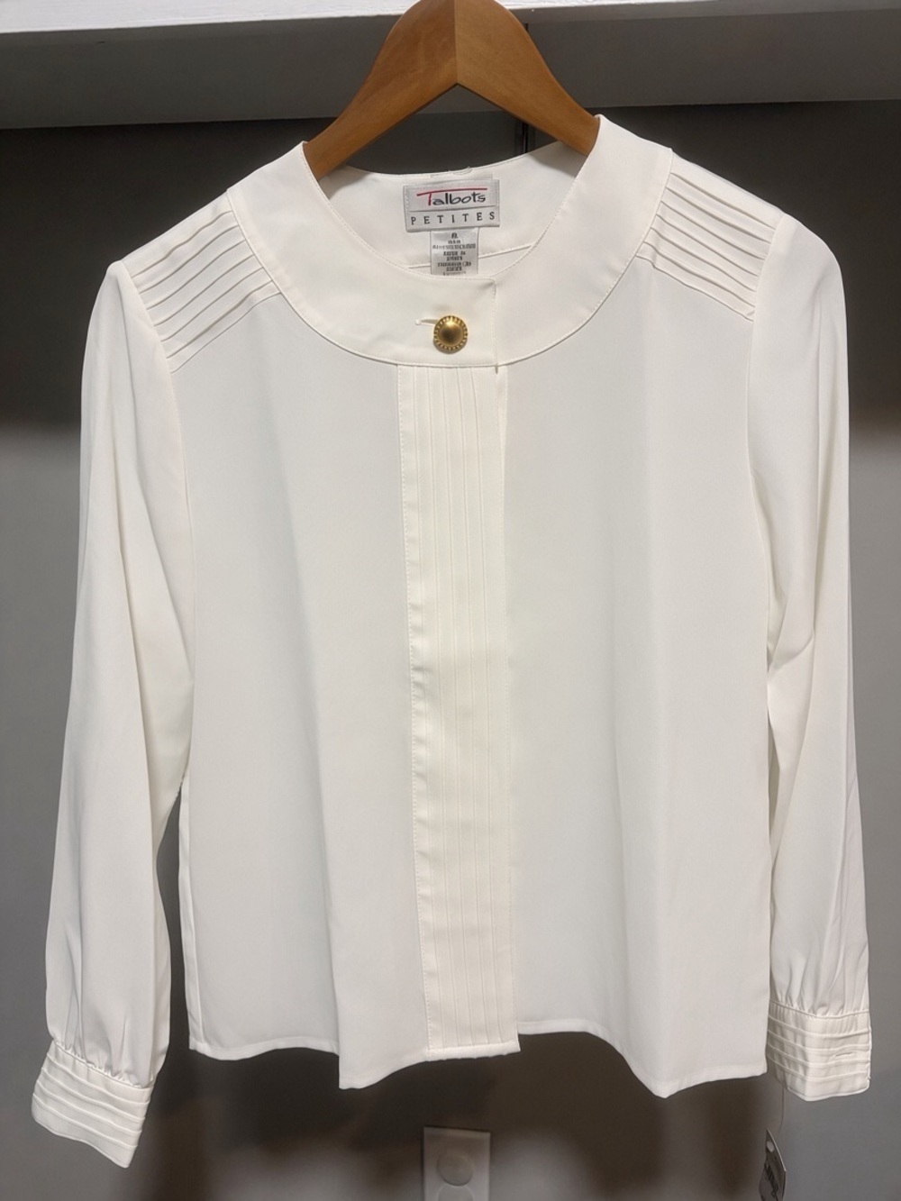 Talbots Petites Ivory Vintage 90’s Style Blouse 4P Gold Button Classic NWT